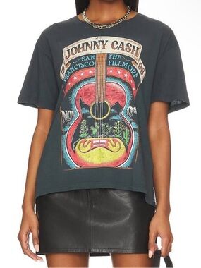 Daydreamer Johnny Cash Filmore Guitar Logo Band Tee in Grey/Vintage Black